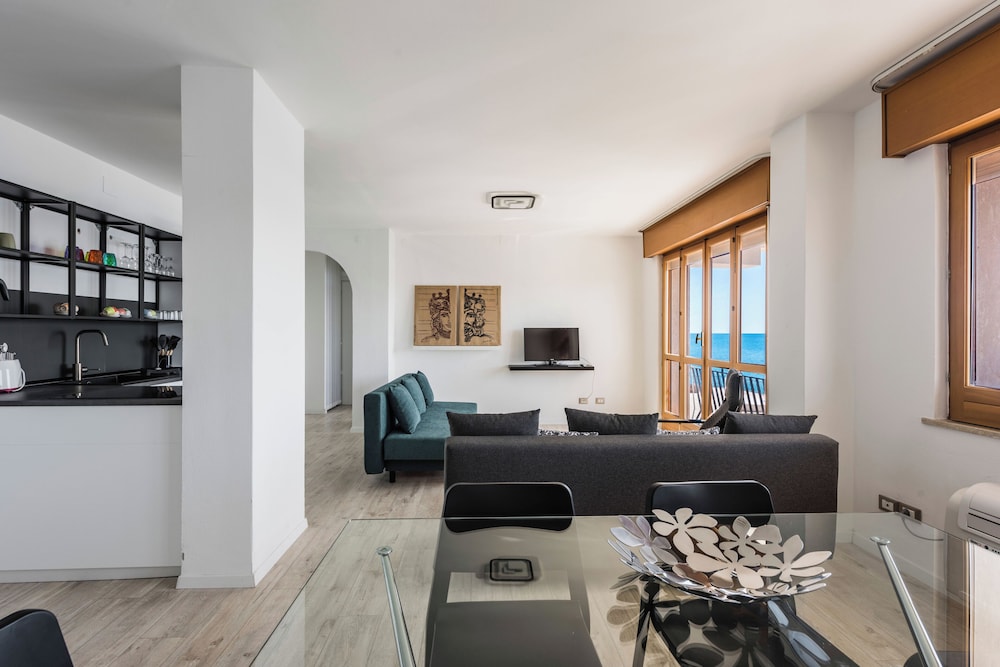 Apartment, Balcony, Sea View photo 3