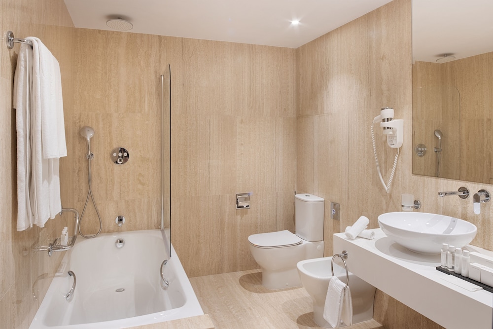 Deluxe Suite, Sea View - Photo 2