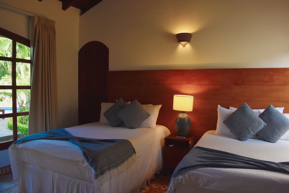 Deluxe Double Room, 1 Bedroom, Pool Access, Courtyard Area photo 3