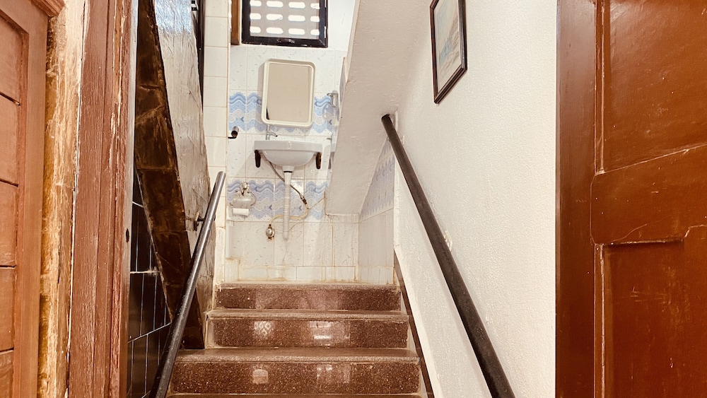 Standard Single Non A/C photo 3
