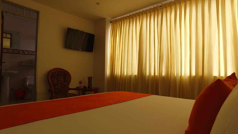 Deluxe Double Room, 1 King Bed photo 3