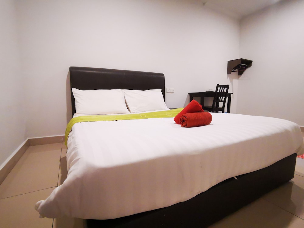 Deluxe Double or Twin Room photo 3