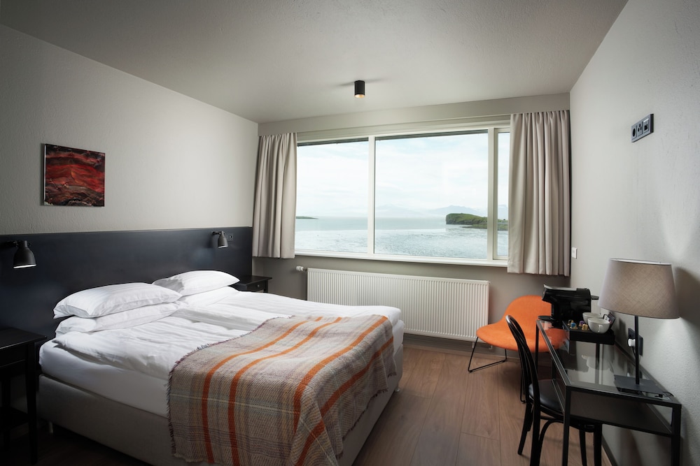 Double Room (with Glacier View)