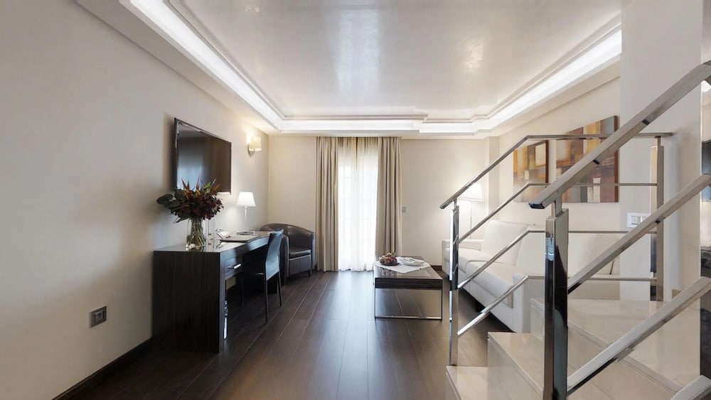 Duplex (Grand Suite) - Photo 5