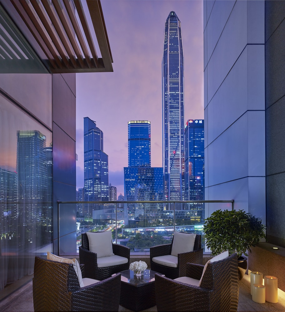 Premier Suite - Photo 3