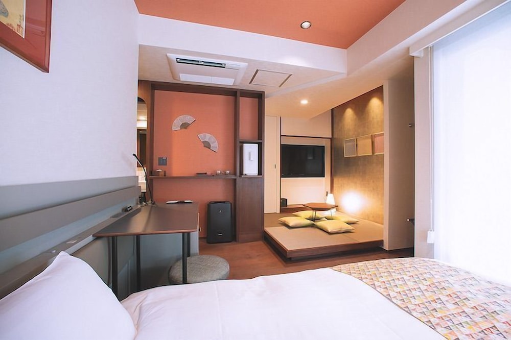 Deluxe Double or Twin Room photo 2