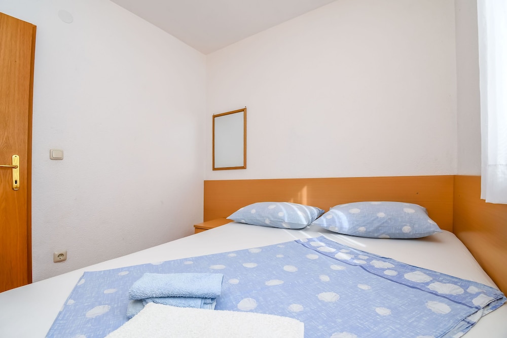 Apartment (A5)