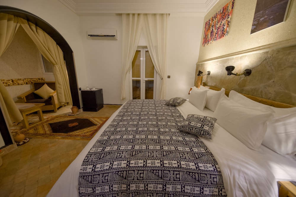 Superior Double or Twin Room, Balcony (Freedom) photo 3