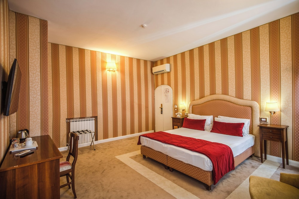 Superior Double Or Twin Room photo 3