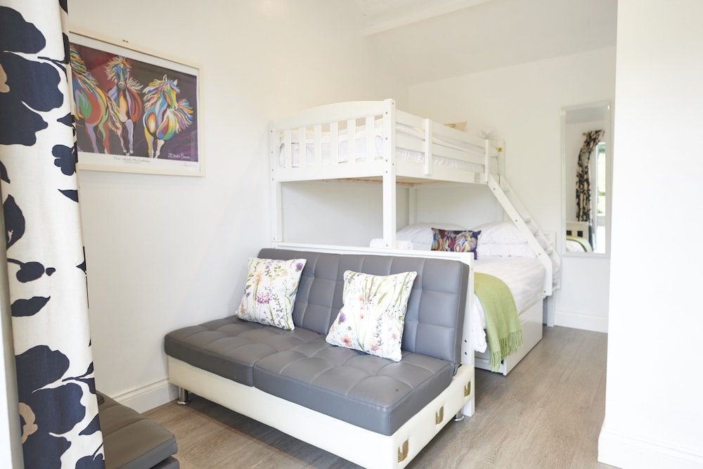 Traditional Cabin, Ensuite, Courtyard View (Stable ) photo 3
