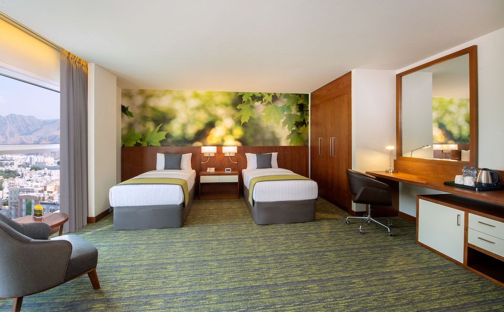 Deluxe Room, 2 Twin Beds, Non Smoking - Photo 2