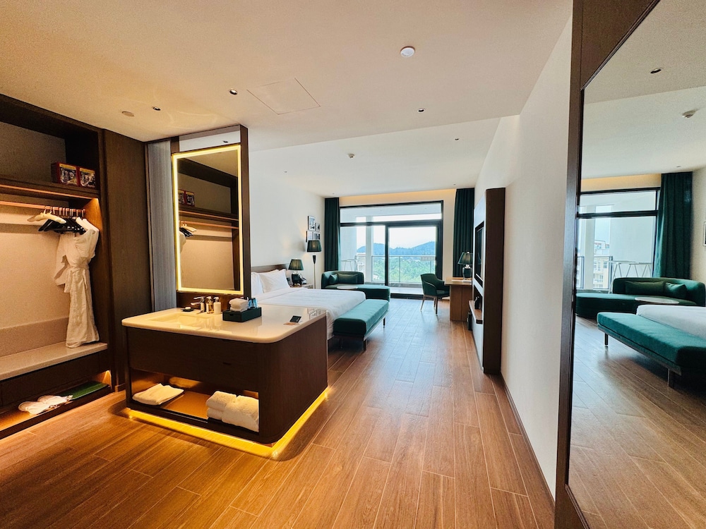 Standard Room, Multiple Beds, Garden View (Kids Theme)