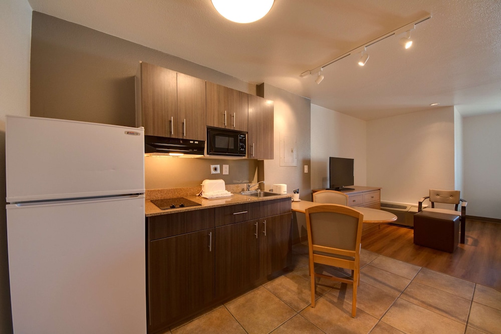 Standard Quadruple Room, 2 Double Beds, Non Smoking, Kitchenette