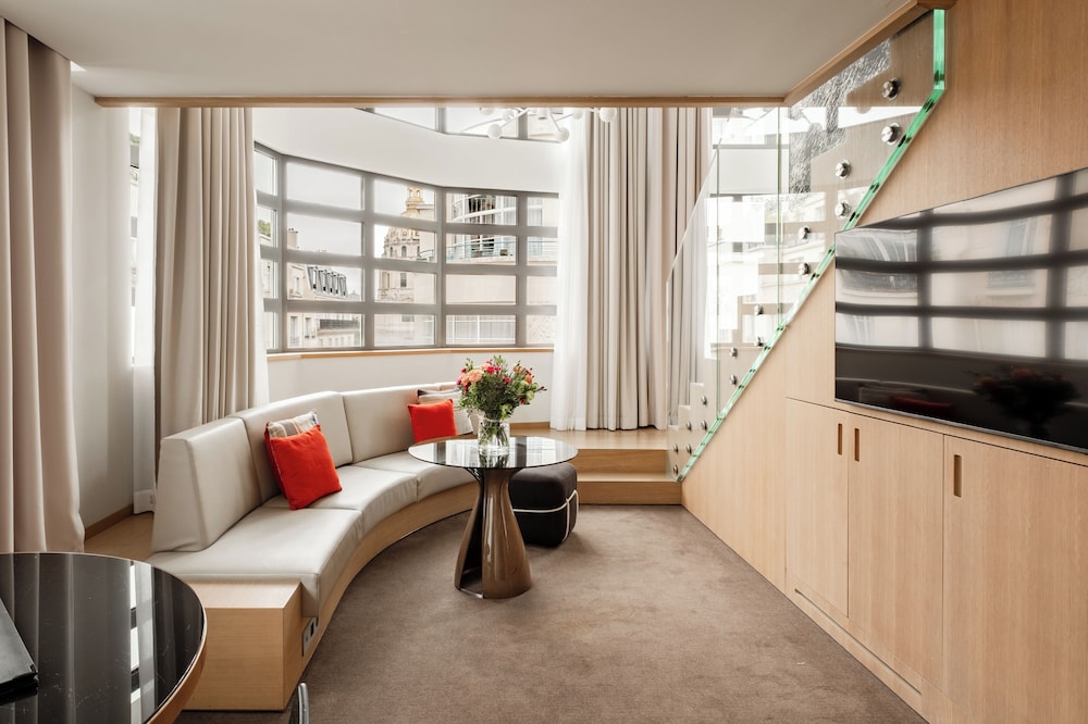 Connecting Family Duplex Suite