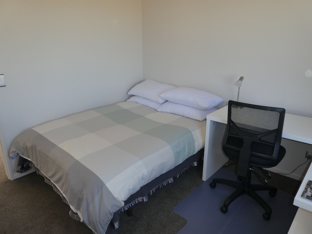 House, 3 Bedrooms photo 2