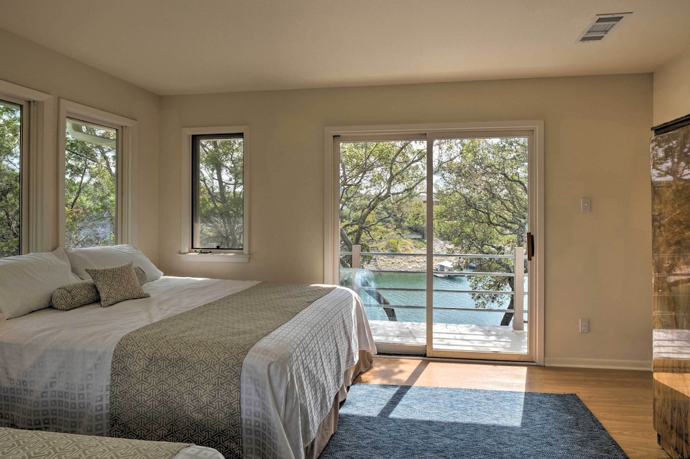 House (4 Bedrooms) photo 2