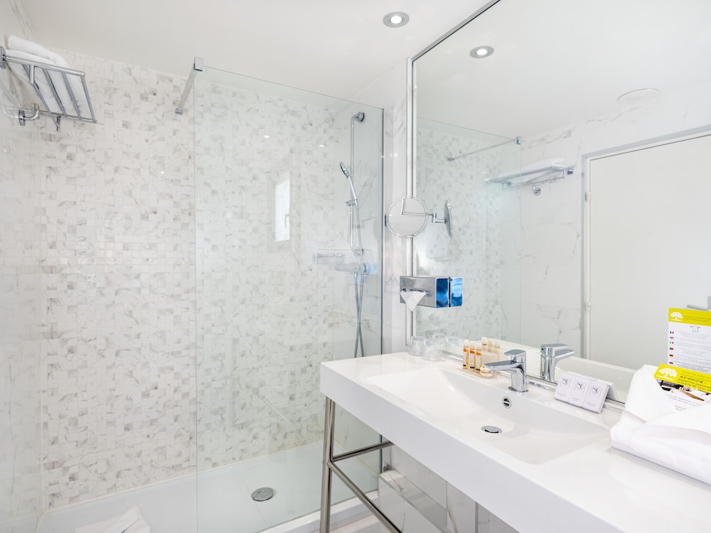 Classic Double or Twin Room - Photo 6