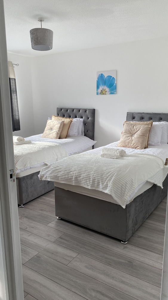Bv Luxury Spacious 3 Bedroom House At Isaac Close, Photo 22
