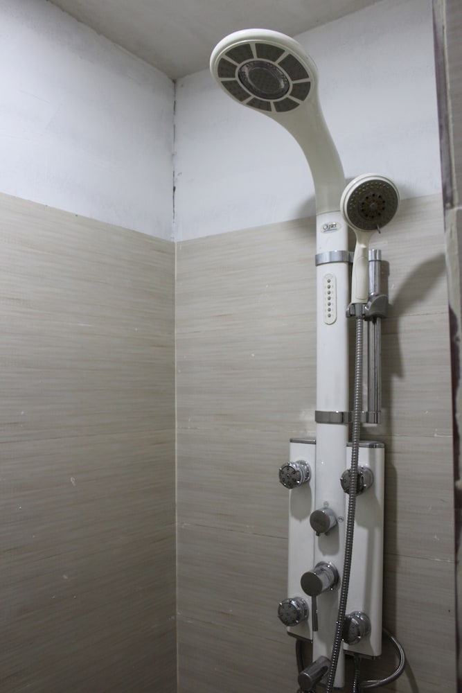 Deluxe Triple Room, 1 King Bed, Accessible photo 2