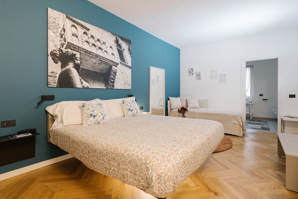 Two Bedroom Deluxe Annex Suite with Terrace (Non Smoking) thumbnail 6