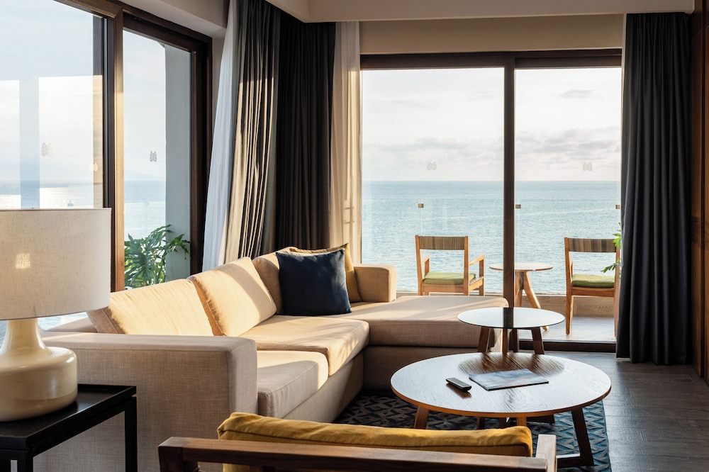 Armony 1 Bedroom Suite, 1 King Bed, Executive Floor (Ocean View)