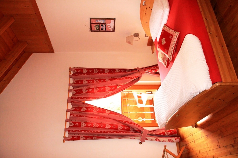 Standard Double or Twin Room, Mountain View photo 3