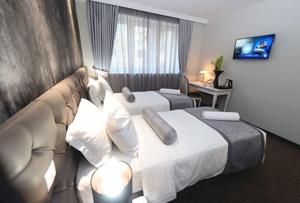 Economy Double or Twin Room photo 3