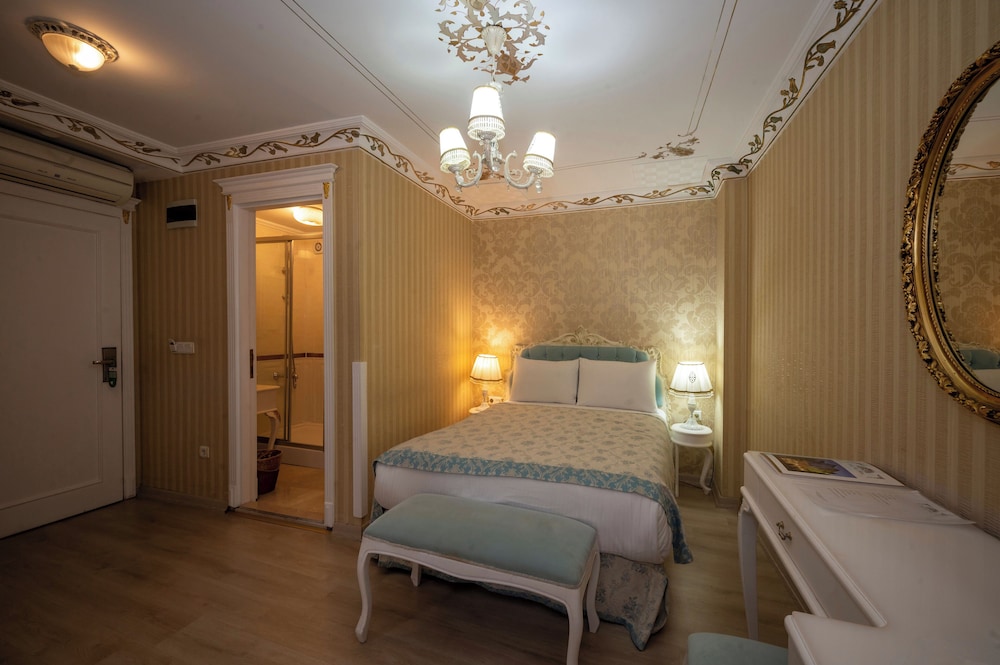 Economy Double Room photo 3