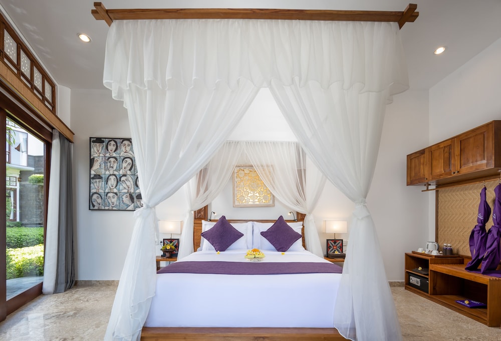 One Bedroom Suite - Photo 8
