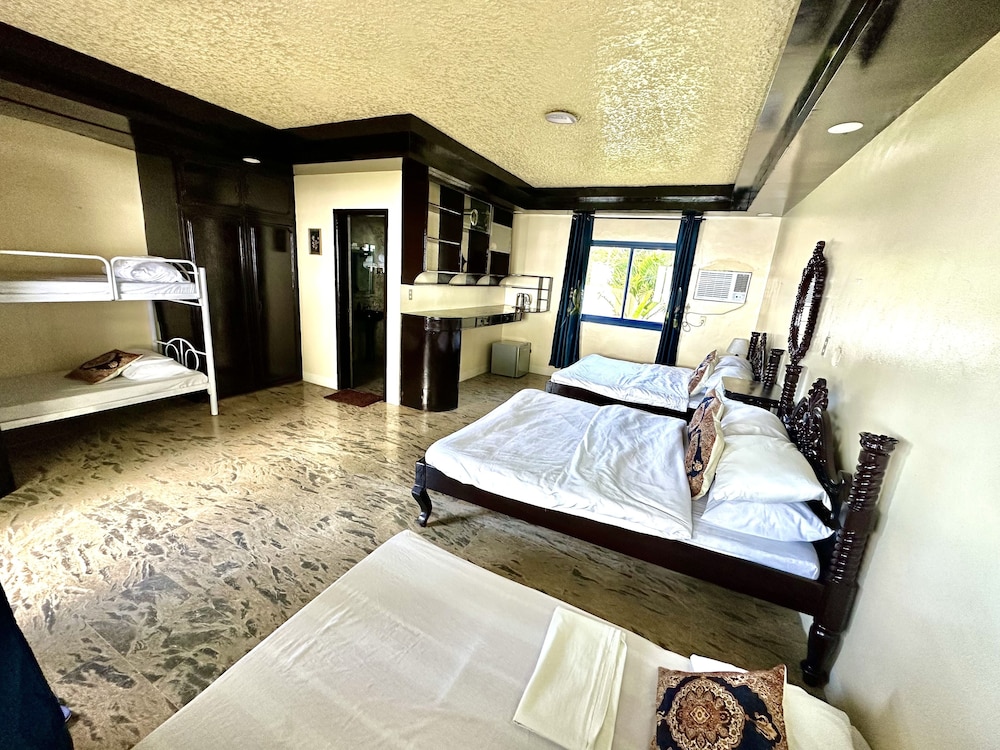 Family Room - Photo 8