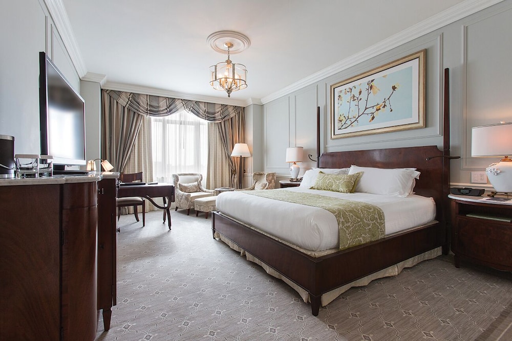 Club Premier Room - Photo 1