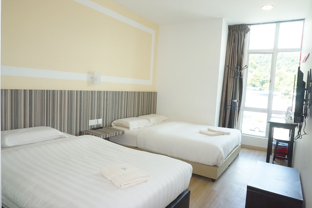 Family Triple Room, 1 Bedroom, City View photo 1