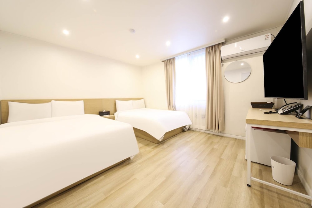Deluxe Twin Room - Photo 1
