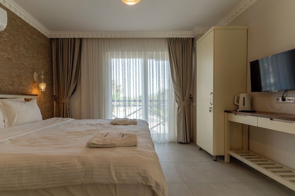 Deluxe Double Room - Photo 7