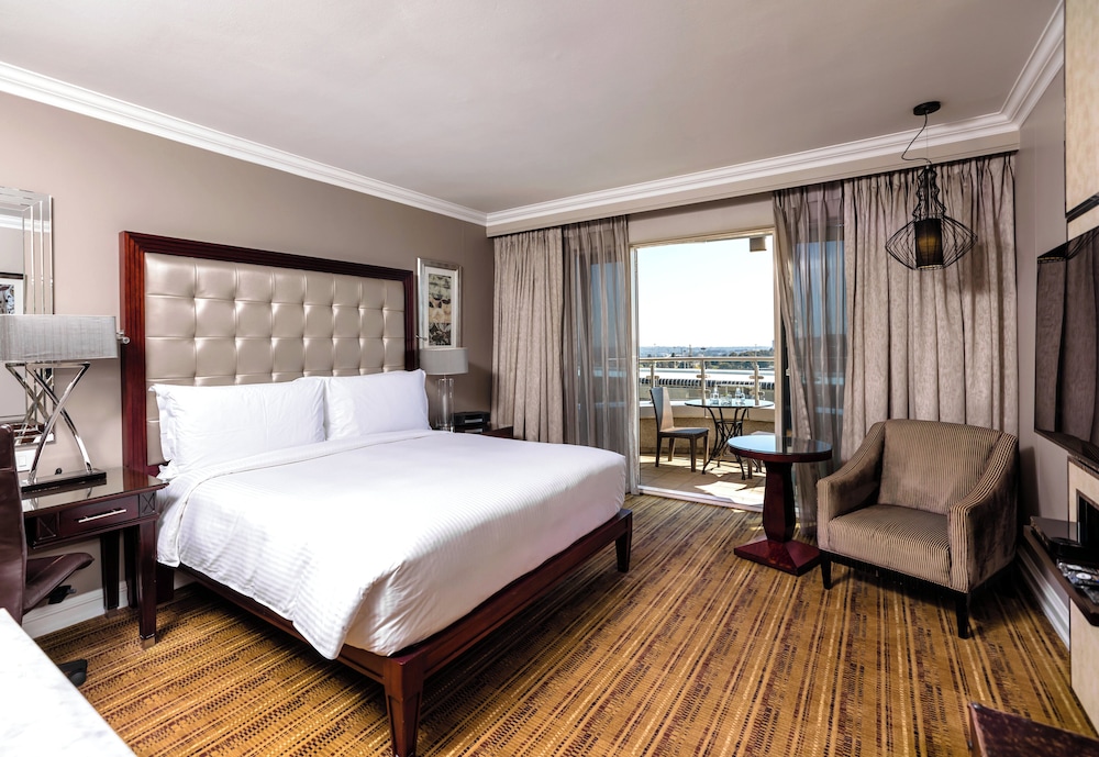 Classic Room, 1 King Bed, Balcony - Photo 4