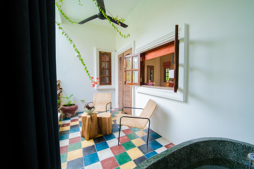 Deluxe Terrace Twin with Bathtub (Resort) - Photo 12
