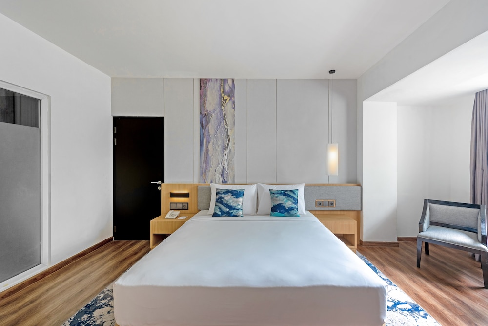 Deluxe Room - Photo 3