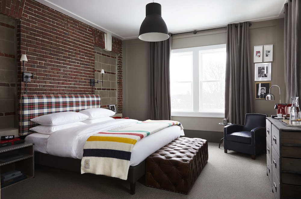Standard Single Room, 1 King Bed, Non Smoking
