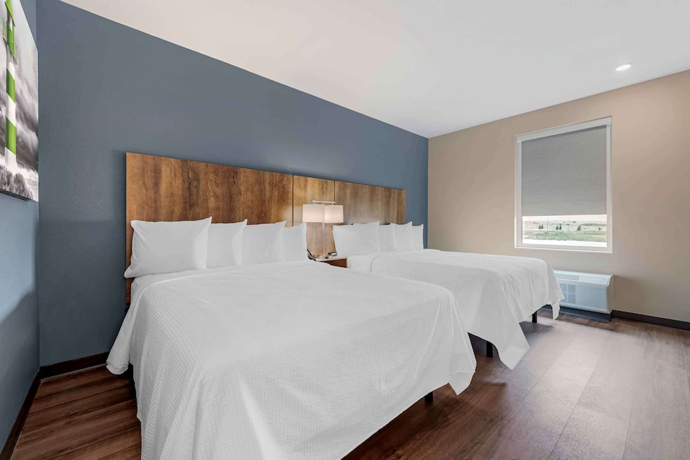 Standard Studio, 2 Queen Beds, Non Smoking, Refrigerator & Microwave - Photo 1