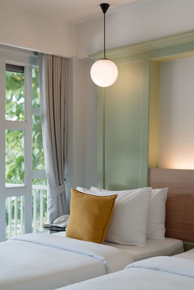 Deluxe Twin Room photo 3