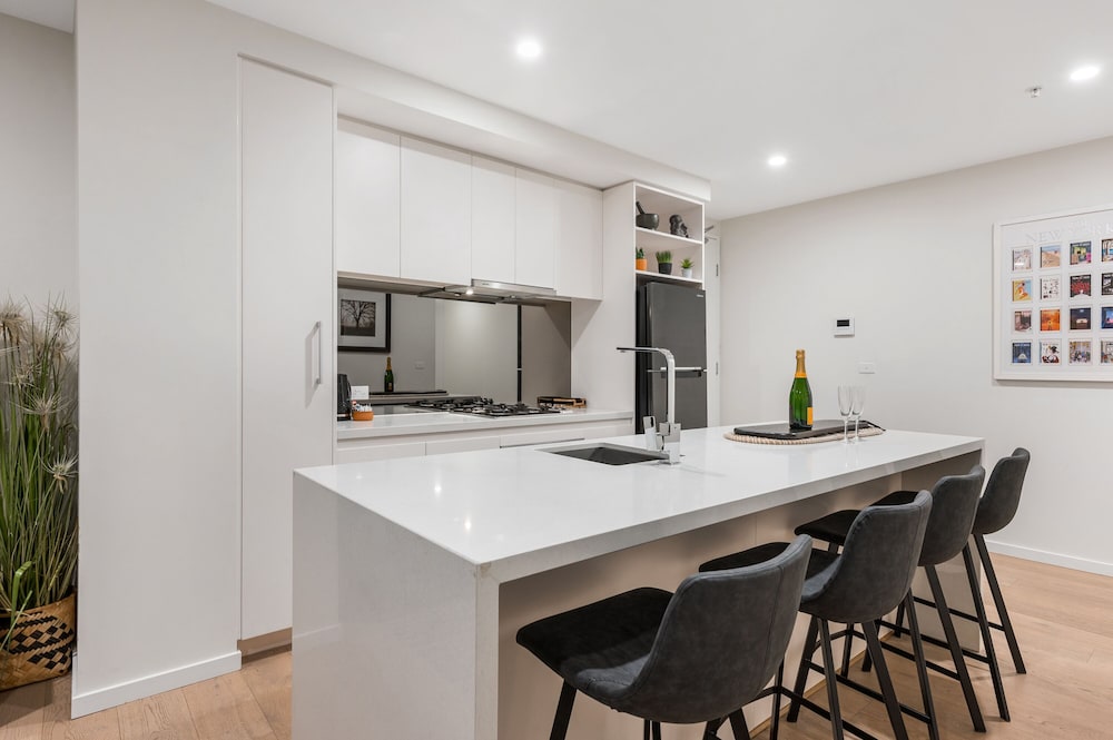Superior Two Bedroom Apartment thumbnail 5