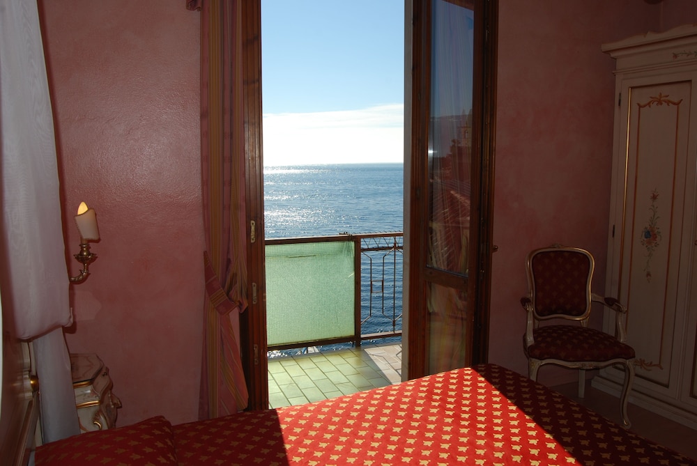 Room, Lake View photo 3