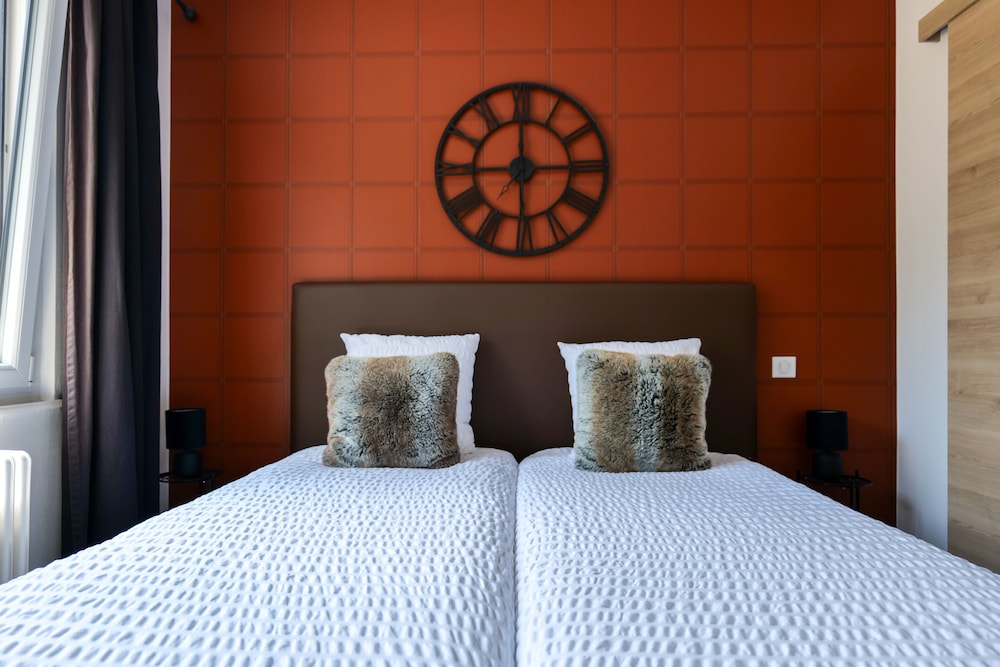 Classic Double Or Twin Room, Ensuite, Garden View - Photo 3