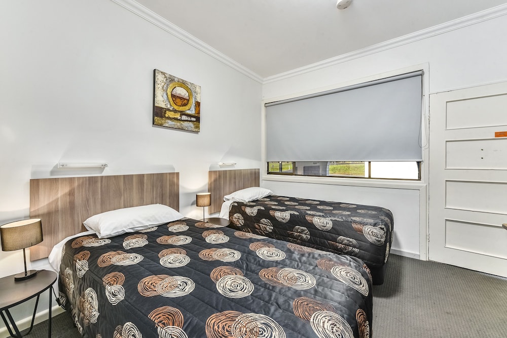 Twin Room (2 Singles ) photo 3