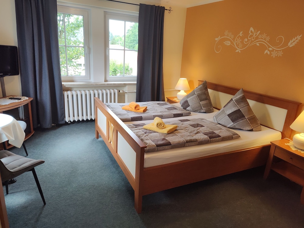 Classic Double Room, Private Bathroom - Photo 8