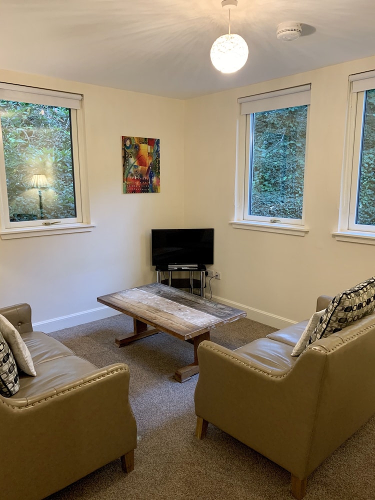 2 Bed Apartment River View