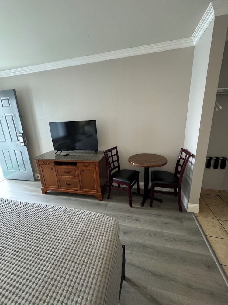 Traditional Room, 2 Double Beds photo 2