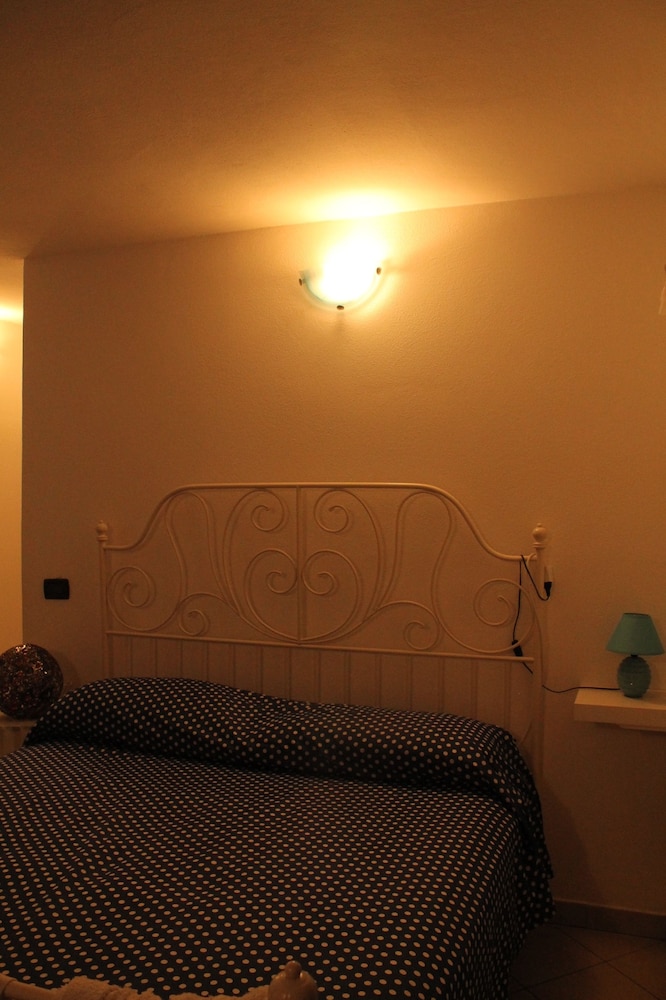 Standard Double or Twin Room, Shared Bathroom