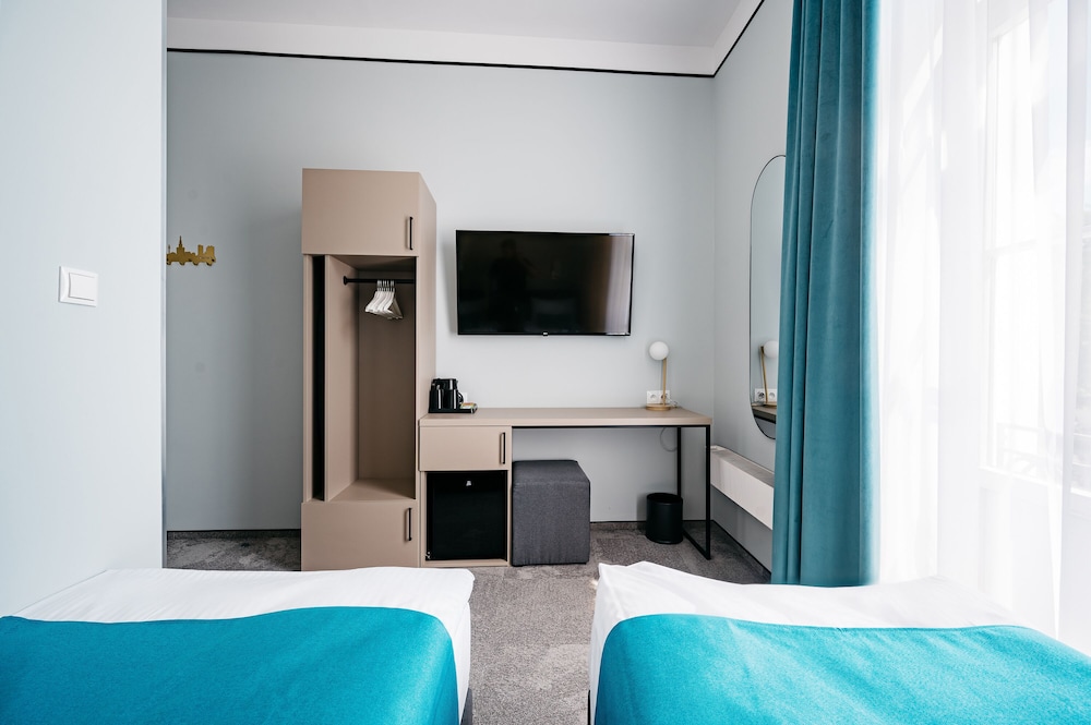 Deluxe Twin Room photo 2