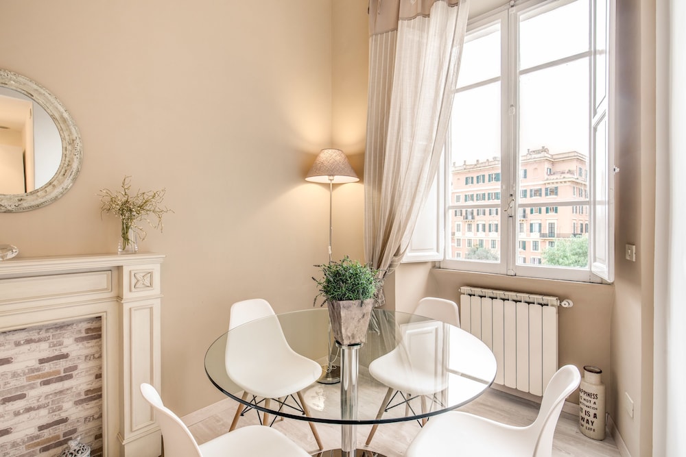 Luxury Apartment, 2 Bedrooms, City View photo 3